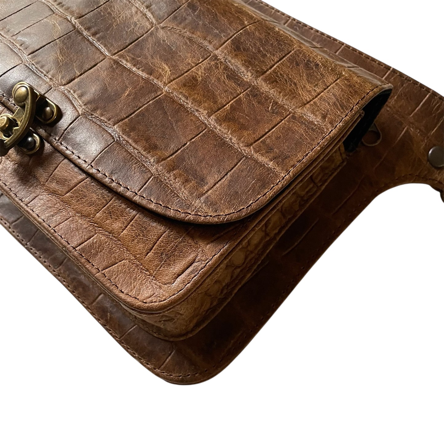 Terrenal Crossbody Bag